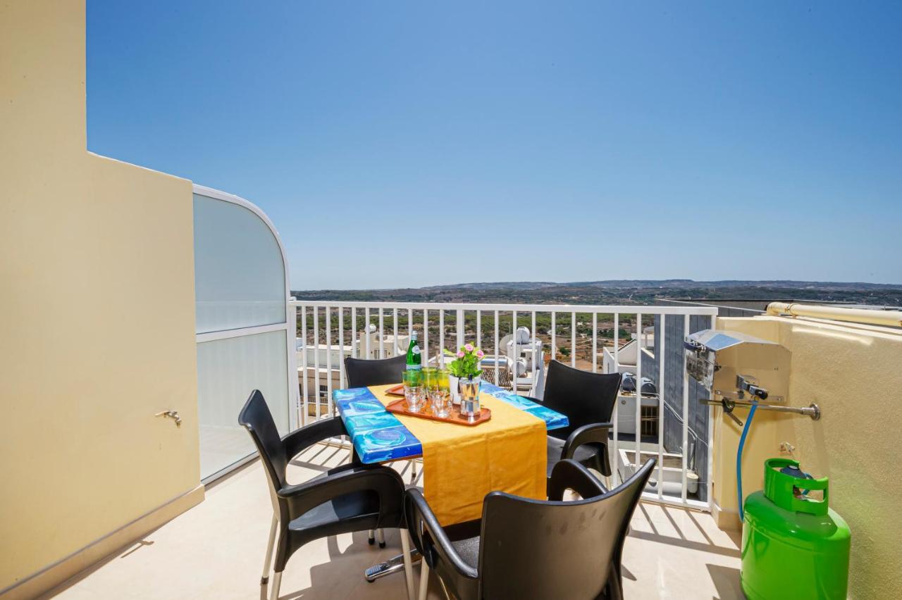 Summer Breeze Apartment With Panoramic Terrace - By Getawaysmalta Mellieħa Buitenkant foto