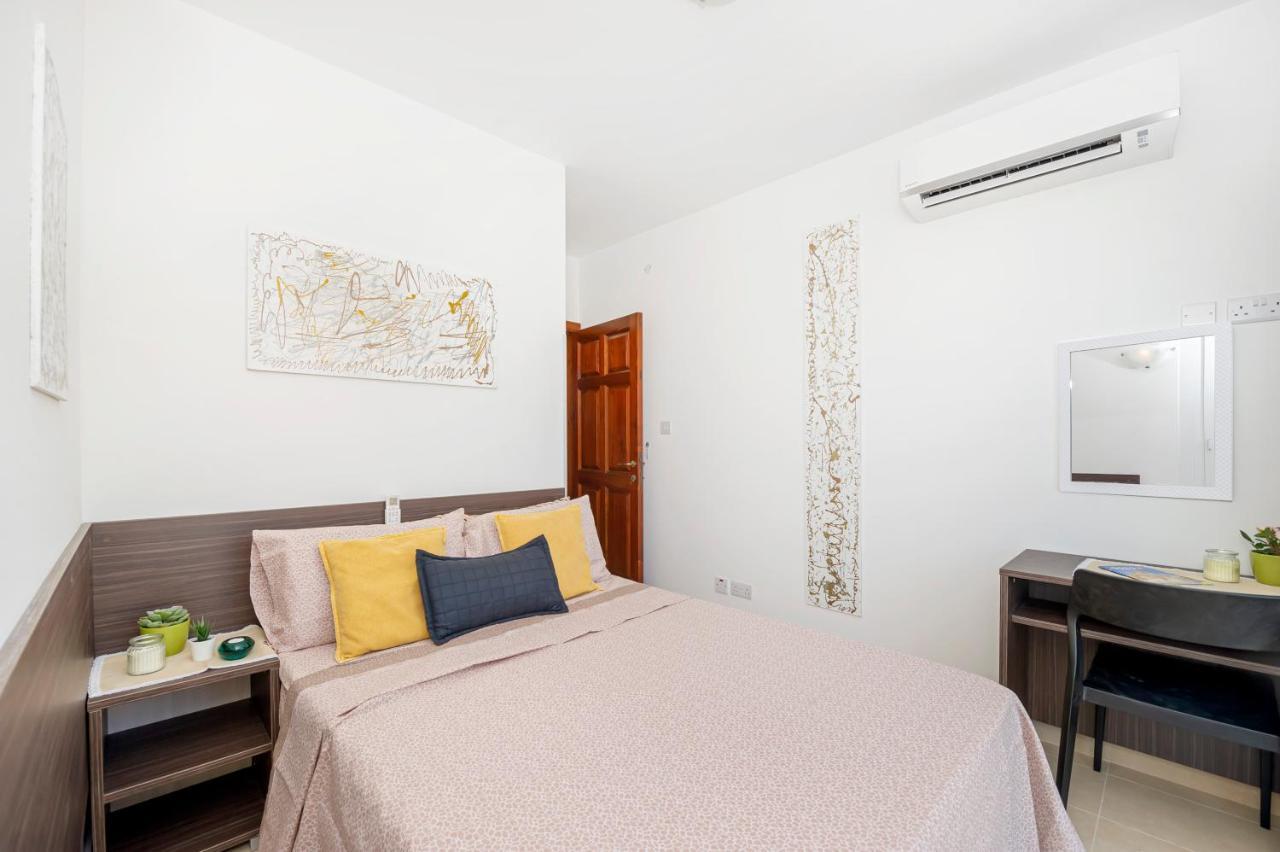Summer Breeze Apartment With Panoramic Terrace - By Getawaysmalta Mellieħa Buitenkant foto