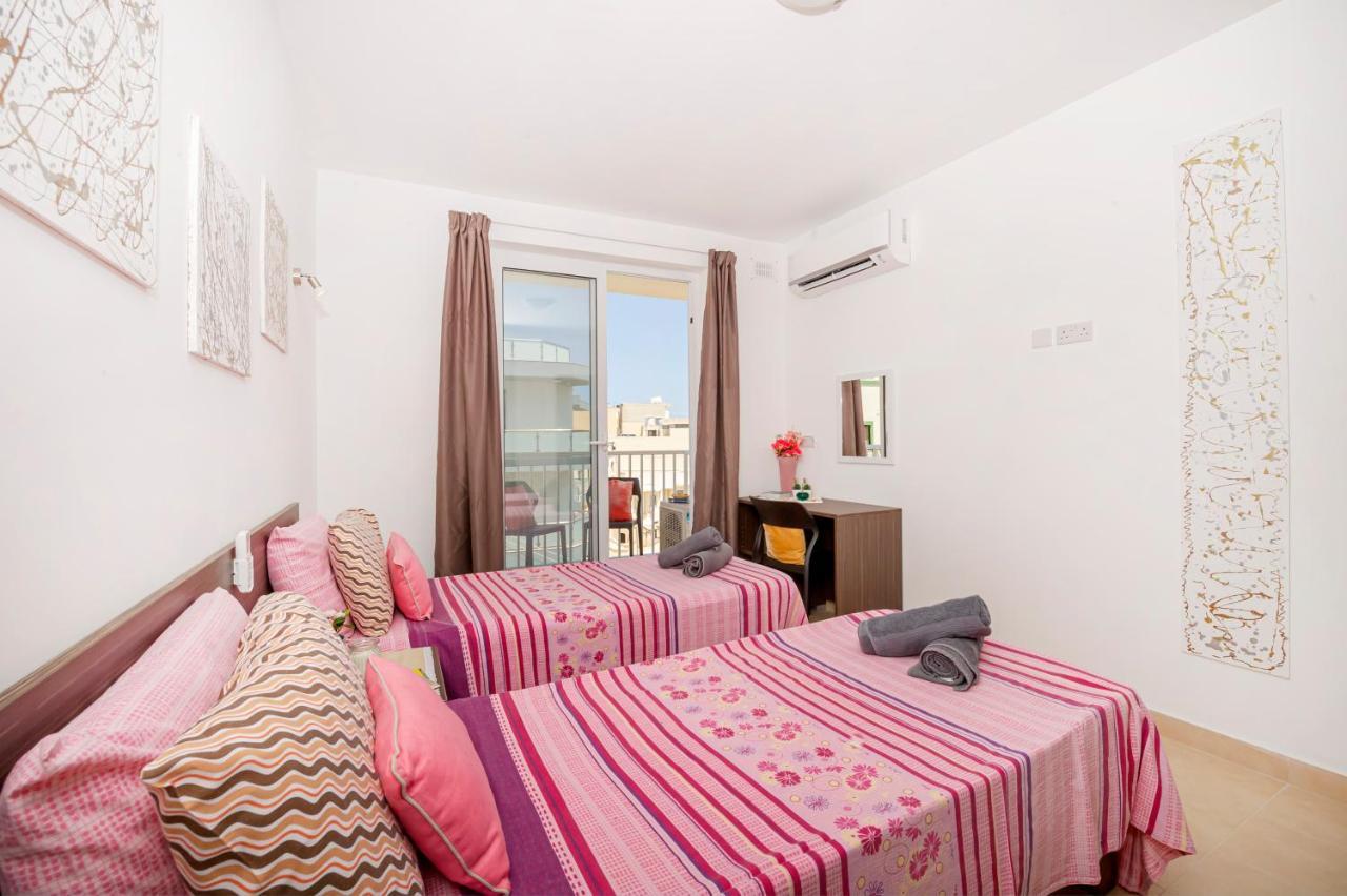 Summer Breeze Apartment With Panoramic Terrace - By Getawaysmalta Mellieħa Buitenkant foto